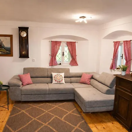펜션 Old House Podgosar