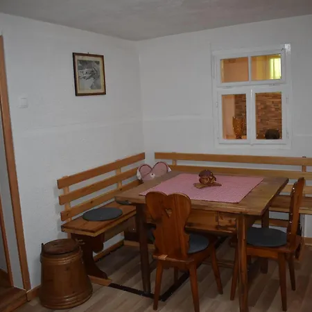 Old House Podgosar 펜션 *